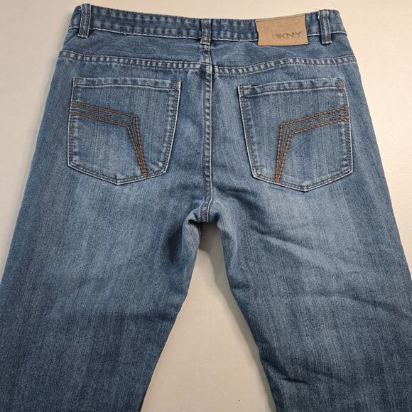 DKNY Mott Jeans Women's 20 (waist 32) Blue Dark Wash Slightest Distress Straight - Picture 3 of 16